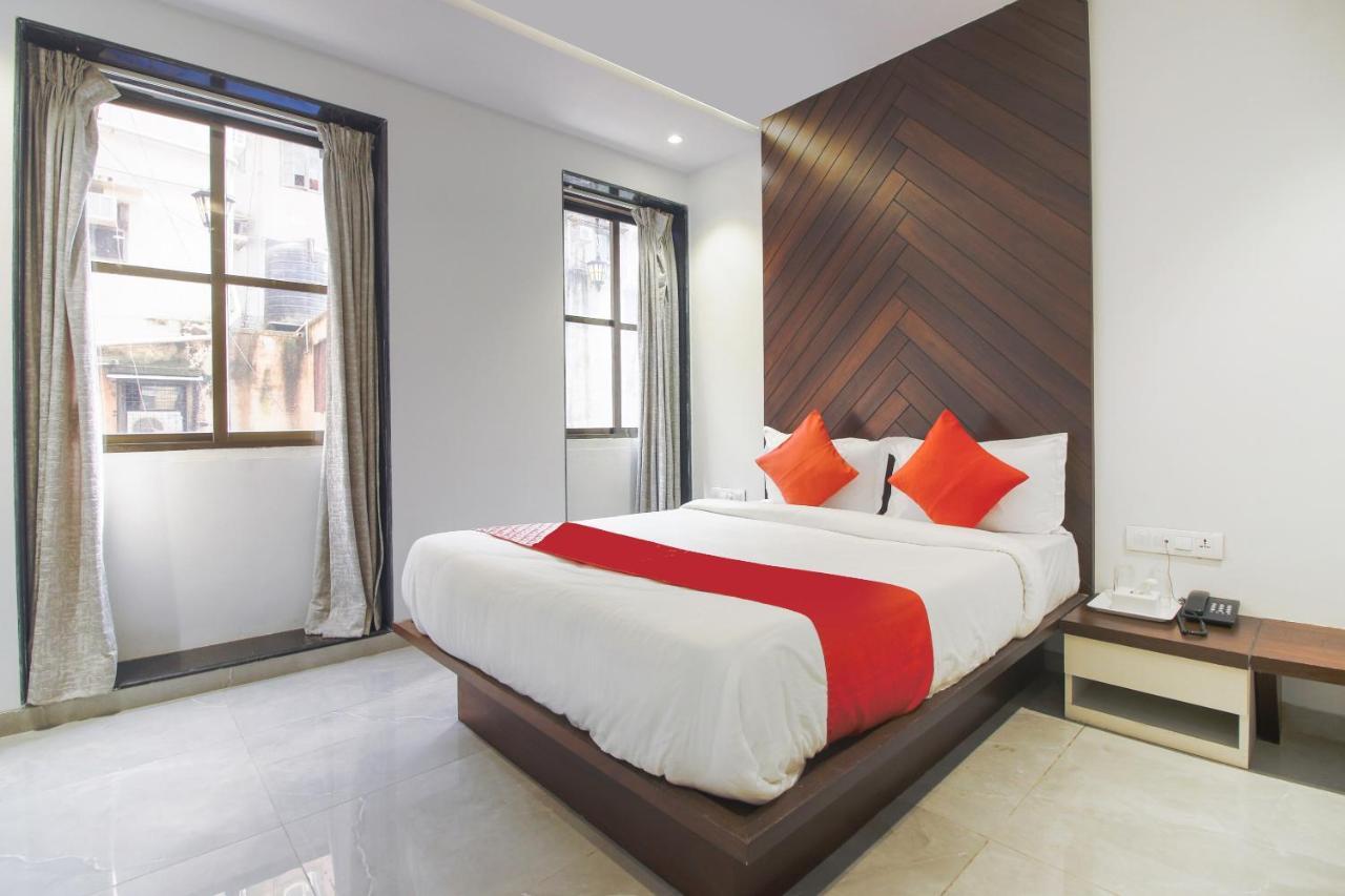 מומביי Hotel Flora Suites מראה חיצוני תמונה