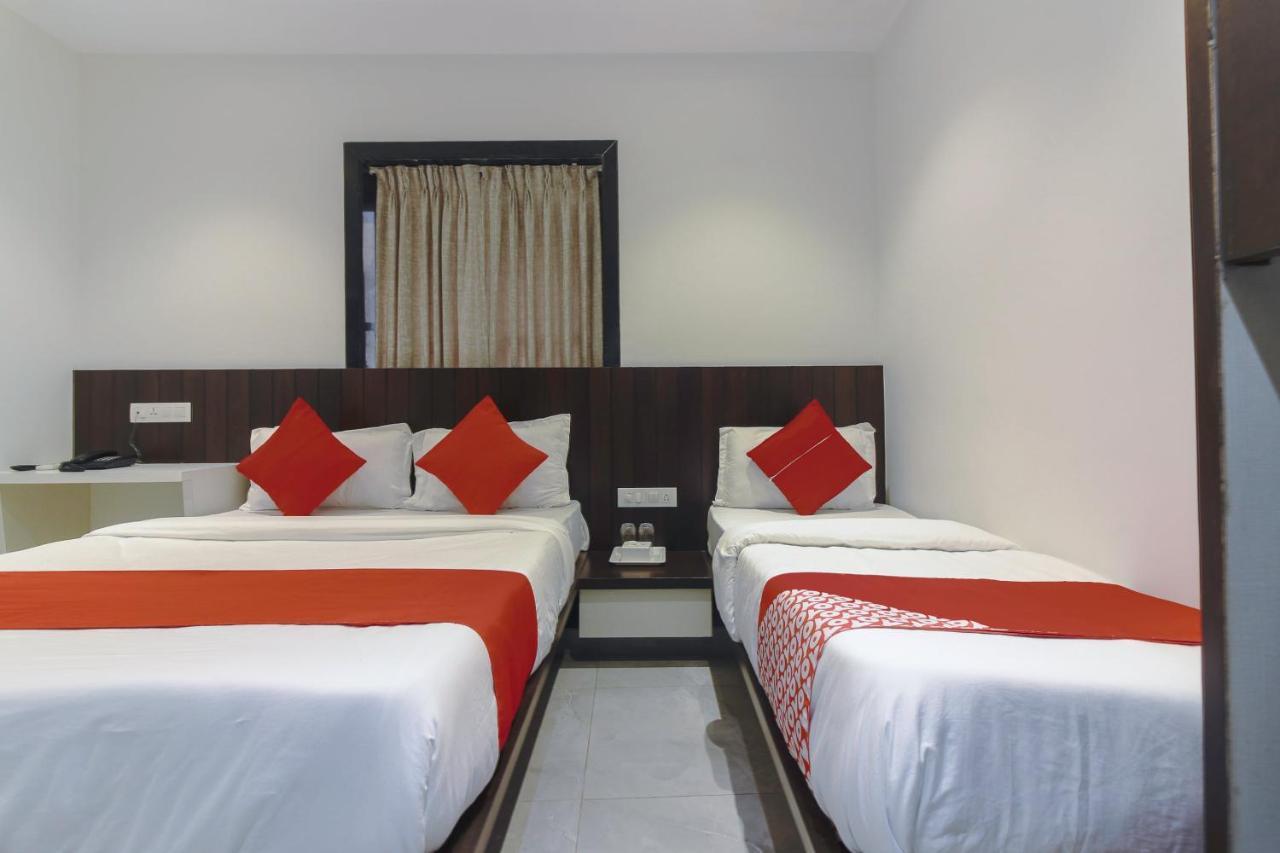 מומביי Hotel Flora Suites מראה חיצוני תמונה